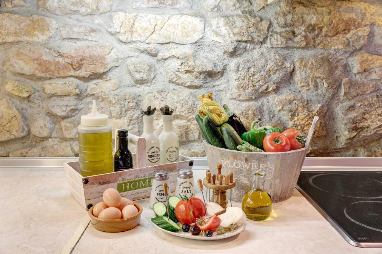 Luminous 2Bd Stone Apt In The Alleys Of Corfu Town Exteriör bild
